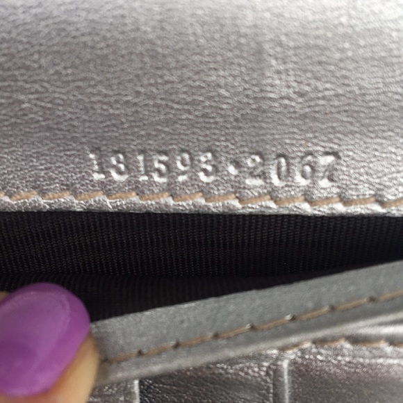 Authentic Gucci Guccissima Wallet - Picture 5 of 8